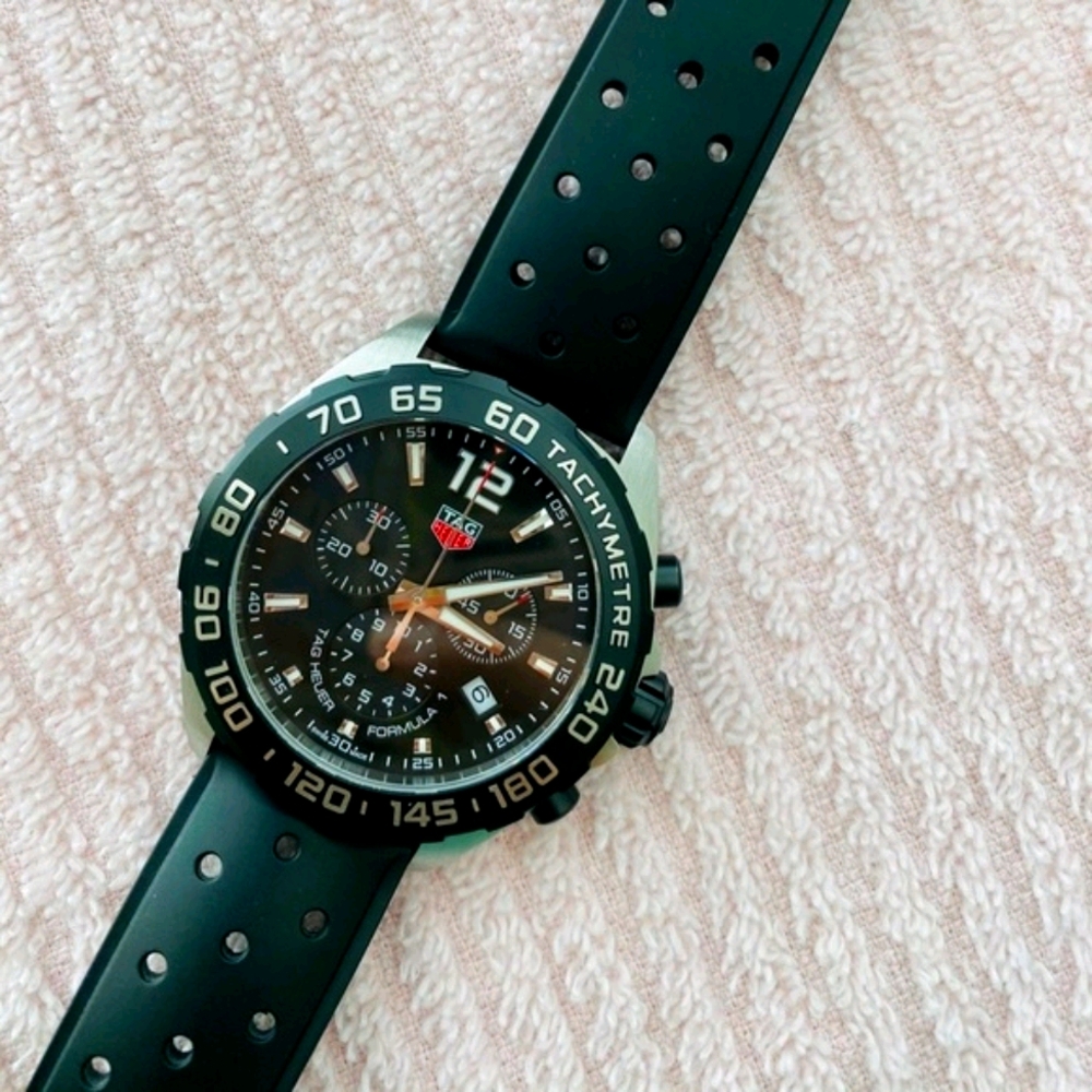 🚫SOLD🚫 Tag Heuer Men Formula 1 Chronograph Watch